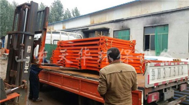 點(diǎn)擊查看詳細(xì)信息<br>標(biāo)題：發(fā)貨現(xiàn)場(chǎng) 閱讀次數(shù)：1831